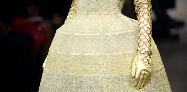 Dior brings corsets and high heels back into fashion