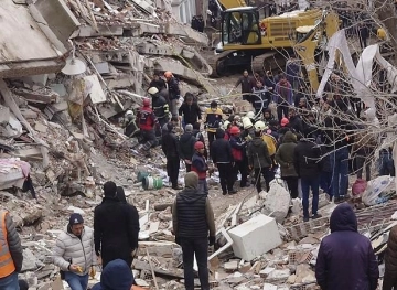 At least 10 people were killed by floods in the earthquake zone in Turkey