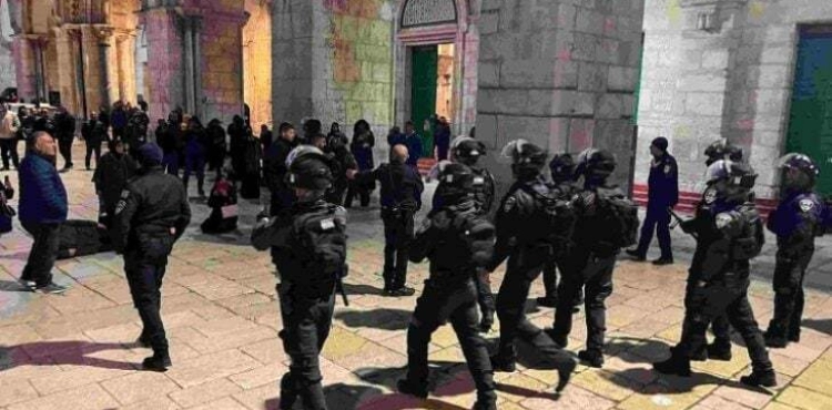 Injuries during the occupation forces storming Al-Aqsa Mosque