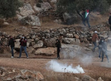 Beit Dajan: Suffocation injuries during the suppression of a protest march against the establishment of a settlement outpost