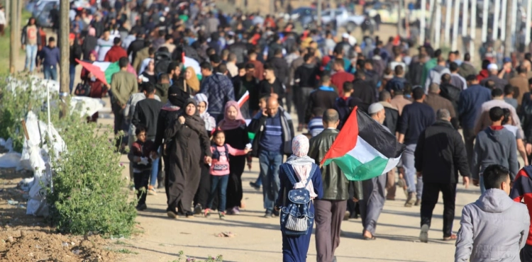 Child dies and injuries in return marchs east of Gaza Strip today