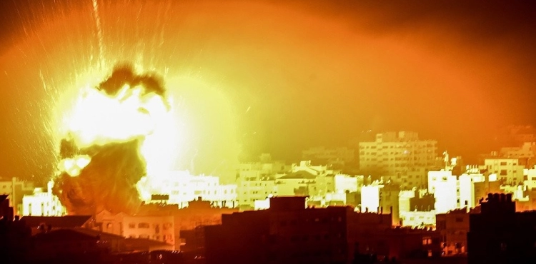 Occupation carries out a series of raids on the Gaza Strip
