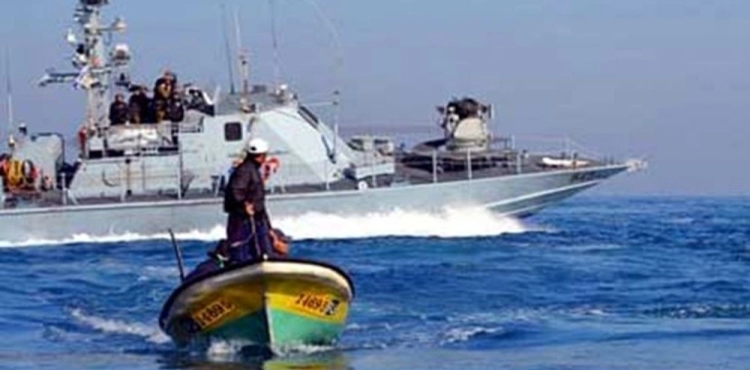 The occupation targets fishermen&acute;s boats off the Gaza sea